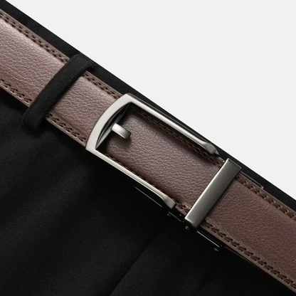 VintageCraft Cowhide Belt – Traditional Buckle & Premium Leather