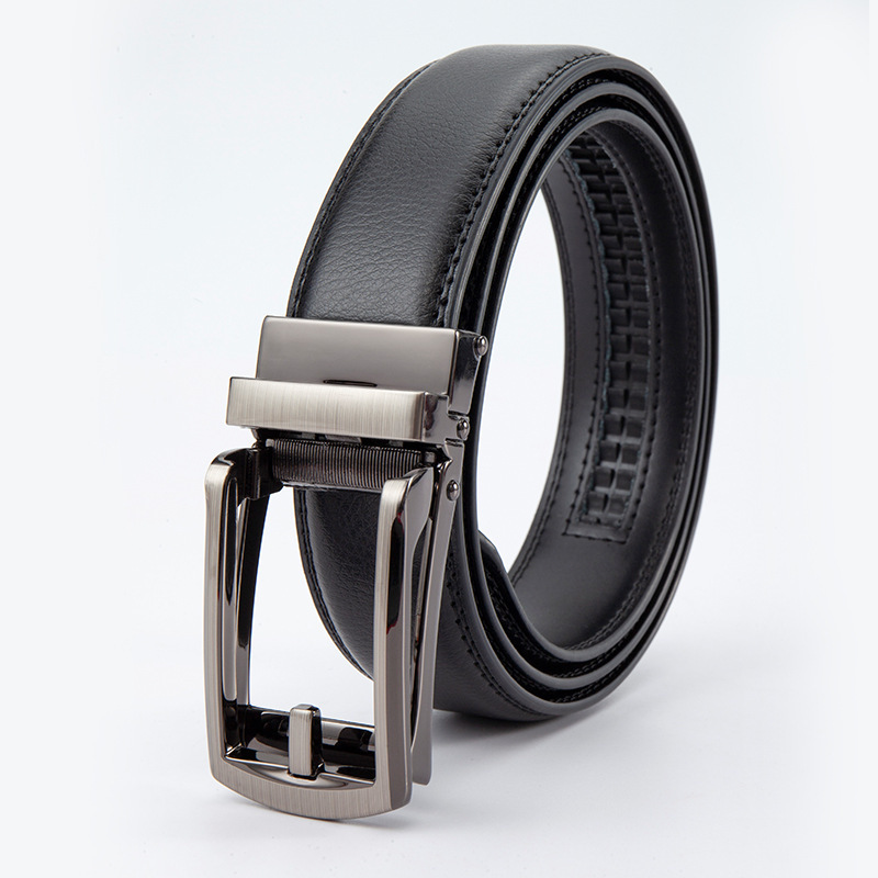 VintageCraft Cowhide Belt – Traditional Buckle & Premium Leather